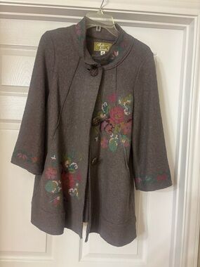 Aunt Wanda 3/4 sleeve length Vintage-Style Floral Embroidered Coat Jacket - Gray